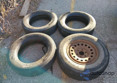 2014 Chevrolet Silverado 1500 2Lz из США, поврежденный, VIN 3GCUKSEC7EG100237